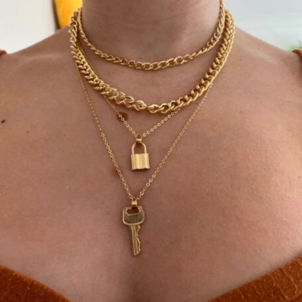 NEW 4pc lock & key gold chain necklace set - Picture 10 of 10